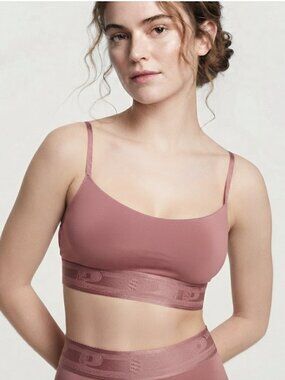 NWT PINK Victoria's Secret Ultimate Scoop Sports Bra Size XS